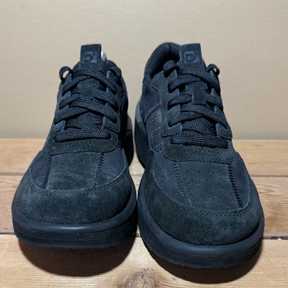 Deckers X Lab Unisex Black Suede Low Wedge Sneakers Comfort Sport Shoes size 10 - Picture 3 of 12